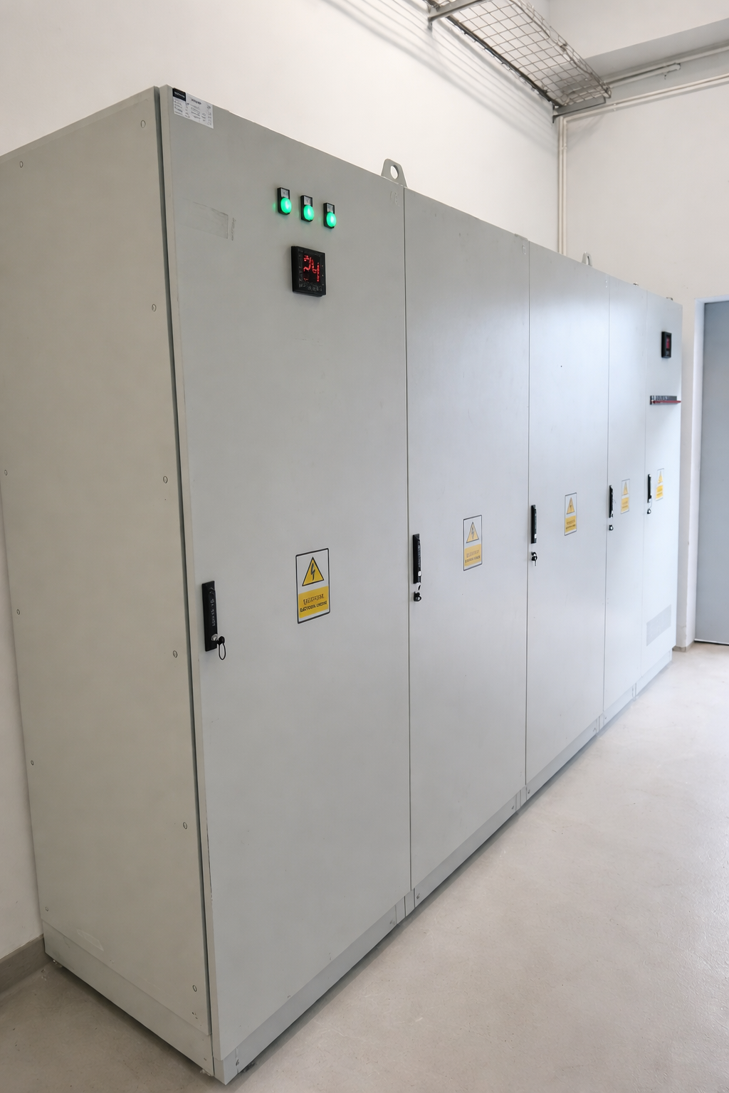 Armoires électriques TGBT installées par ESATECH